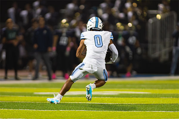 Dorsett Stecker (#0) cutting up field to get the TD.